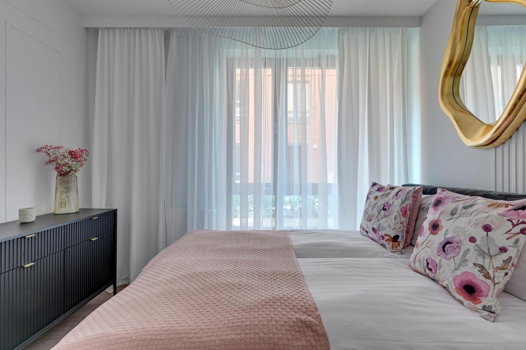 Scala 60H City Center Premium Apartments With Parking By Lion Apartments グダニスク エクステリア 写真